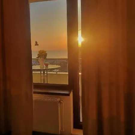 Nuba Summerland * Mamaia